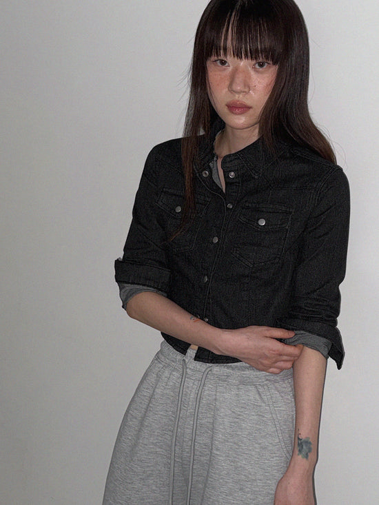 [TWEE] Mian Button Crop Denim Long-Sleeve Shirt